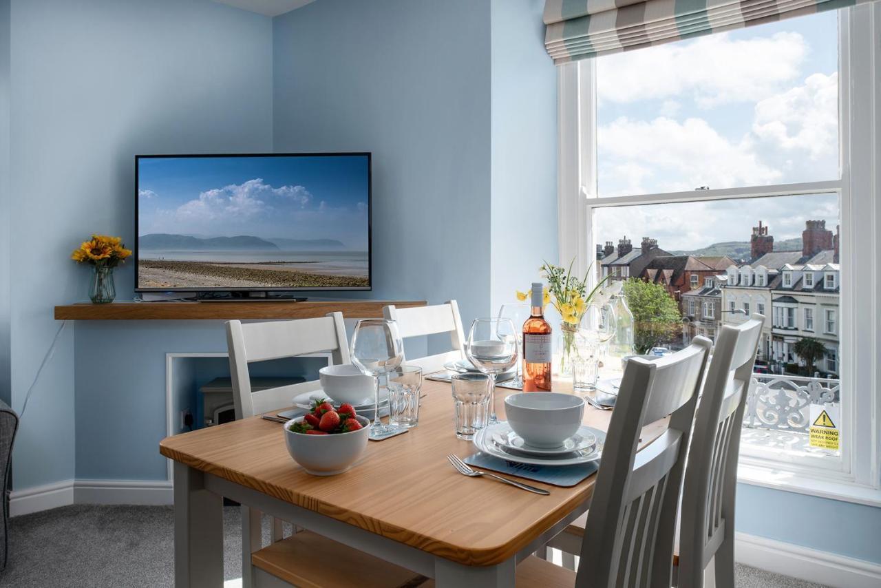 Abbey Road Boutique Holiday Apartment Llandudno Exterior foto